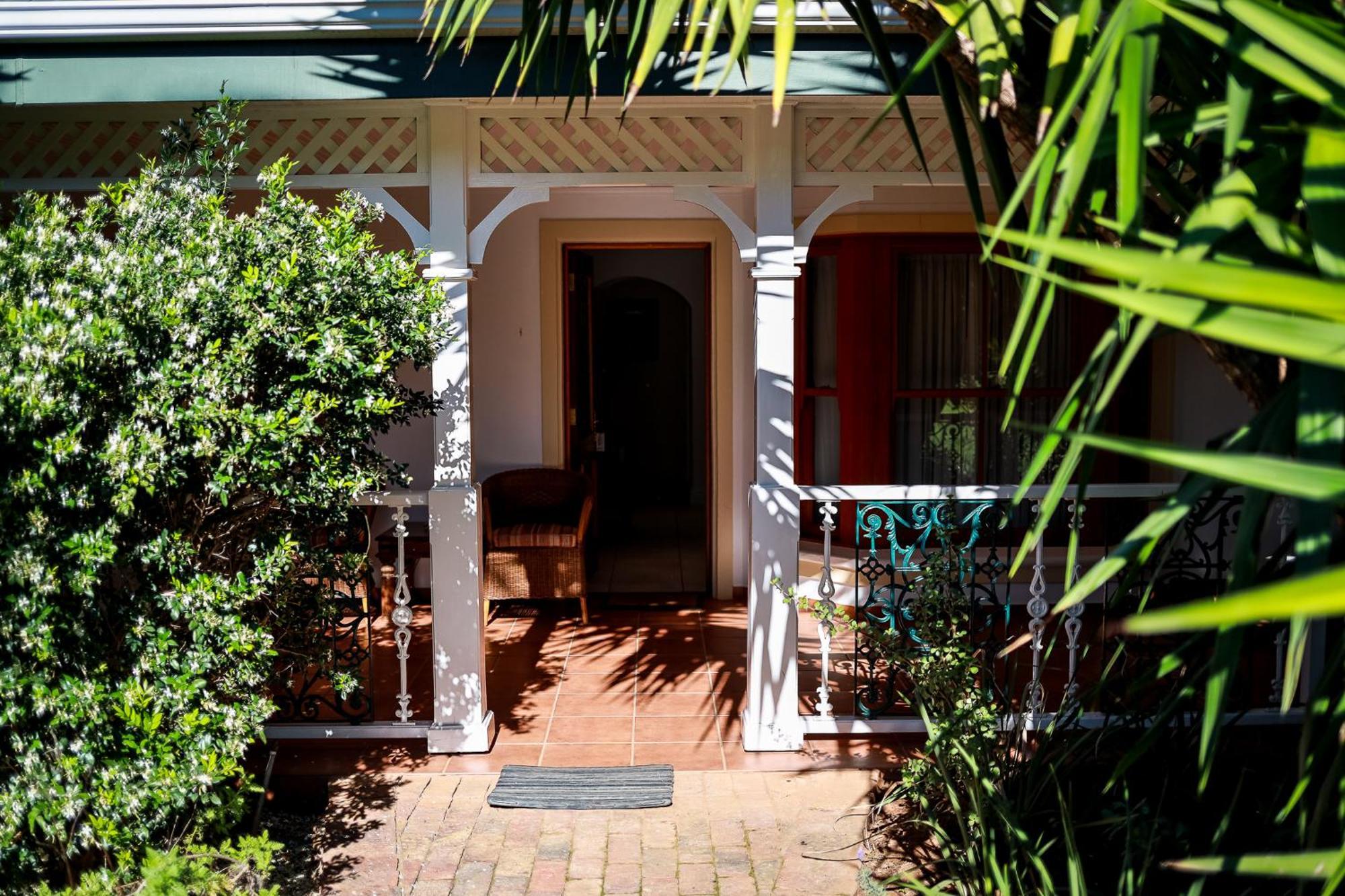 Altes Landhaus Country Lodge Oudtshoorn Bagian luar foto