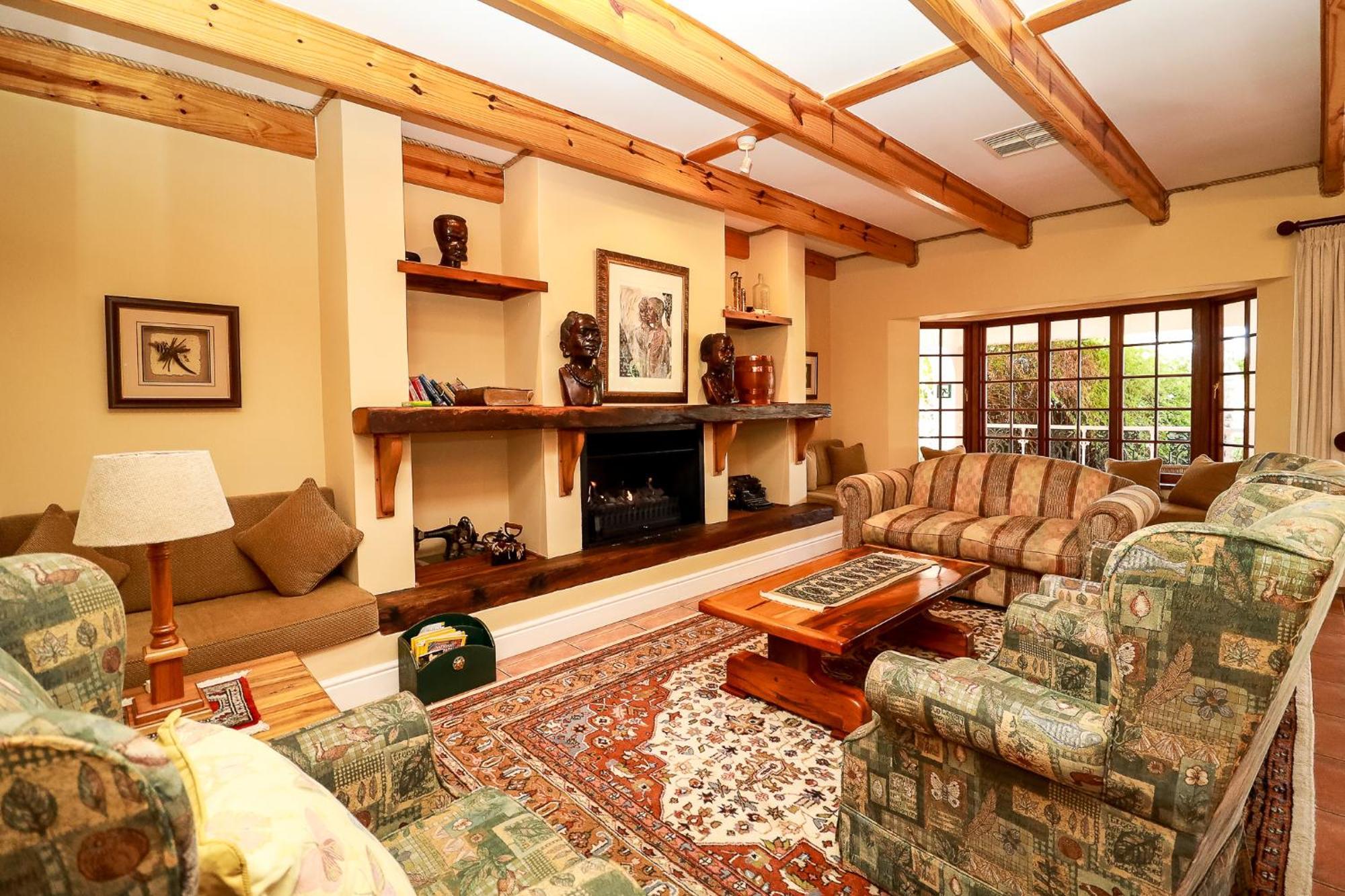 Altes Landhaus Country Lodge Oudtshoorn Bagian luar foto
