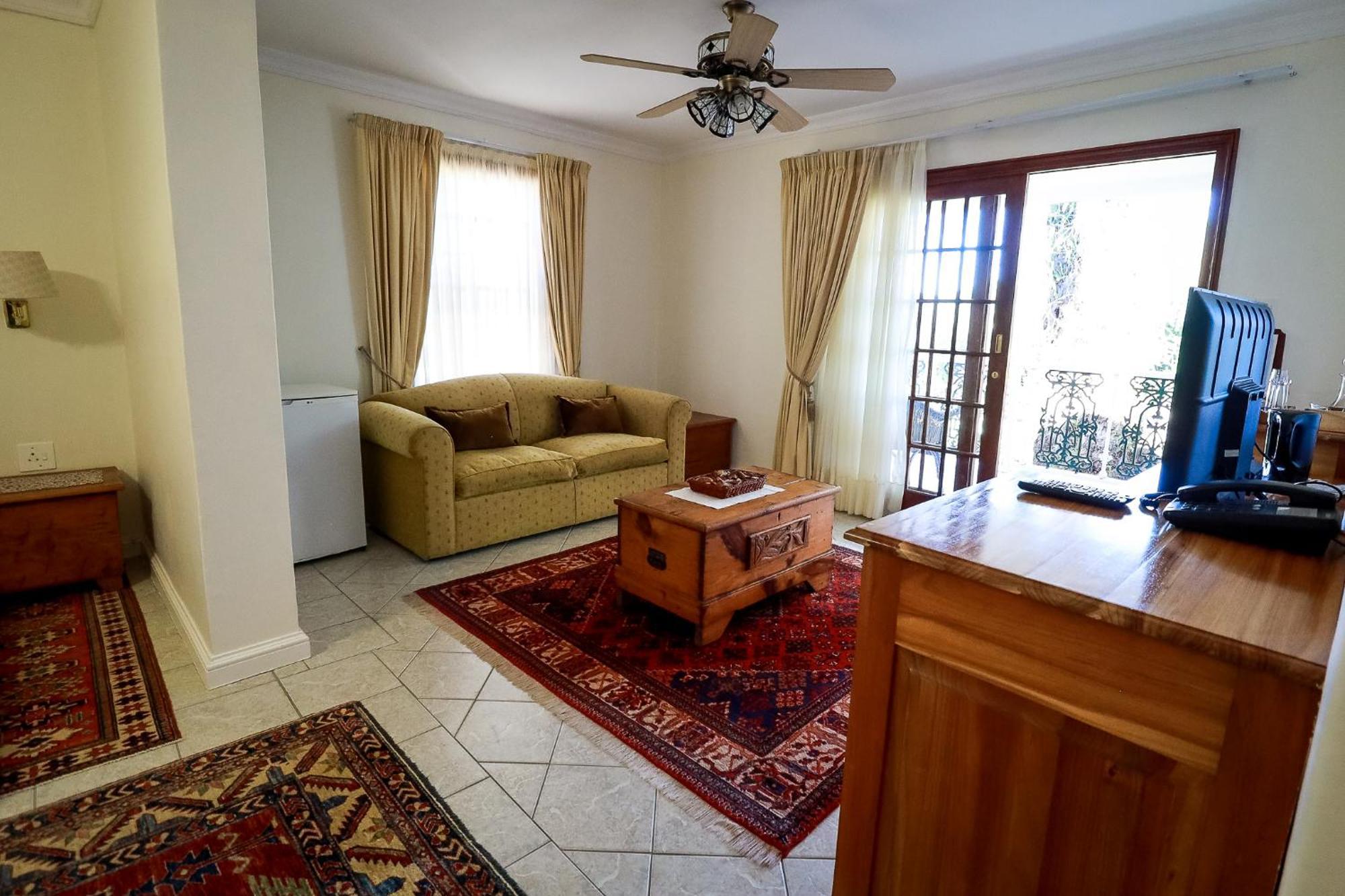 Altes Landhaus Country Lodge Oudtshoorn Bagian luar foto