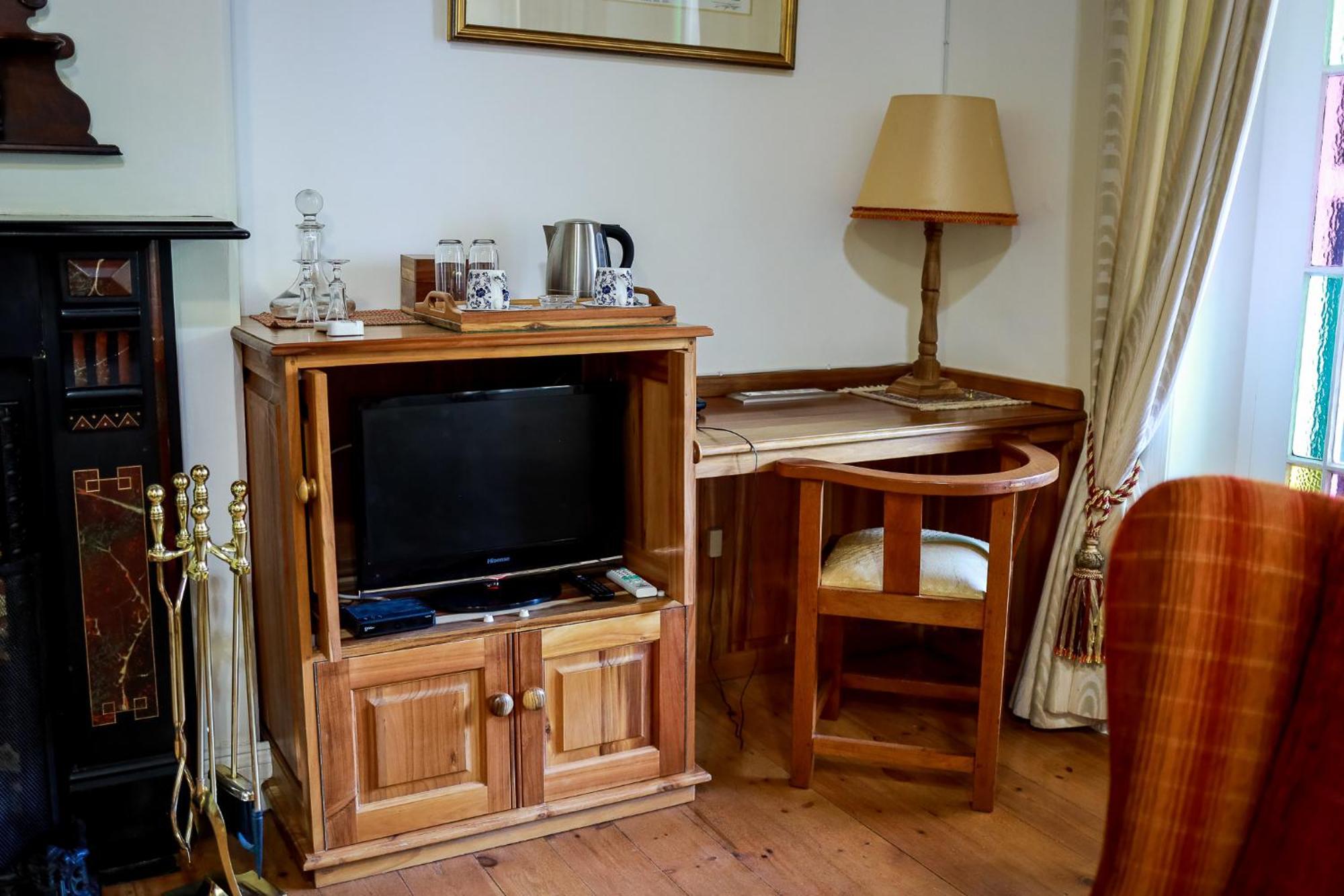 Altes Landhaus Country Lodge Oudtshoorn Bagian luar foto