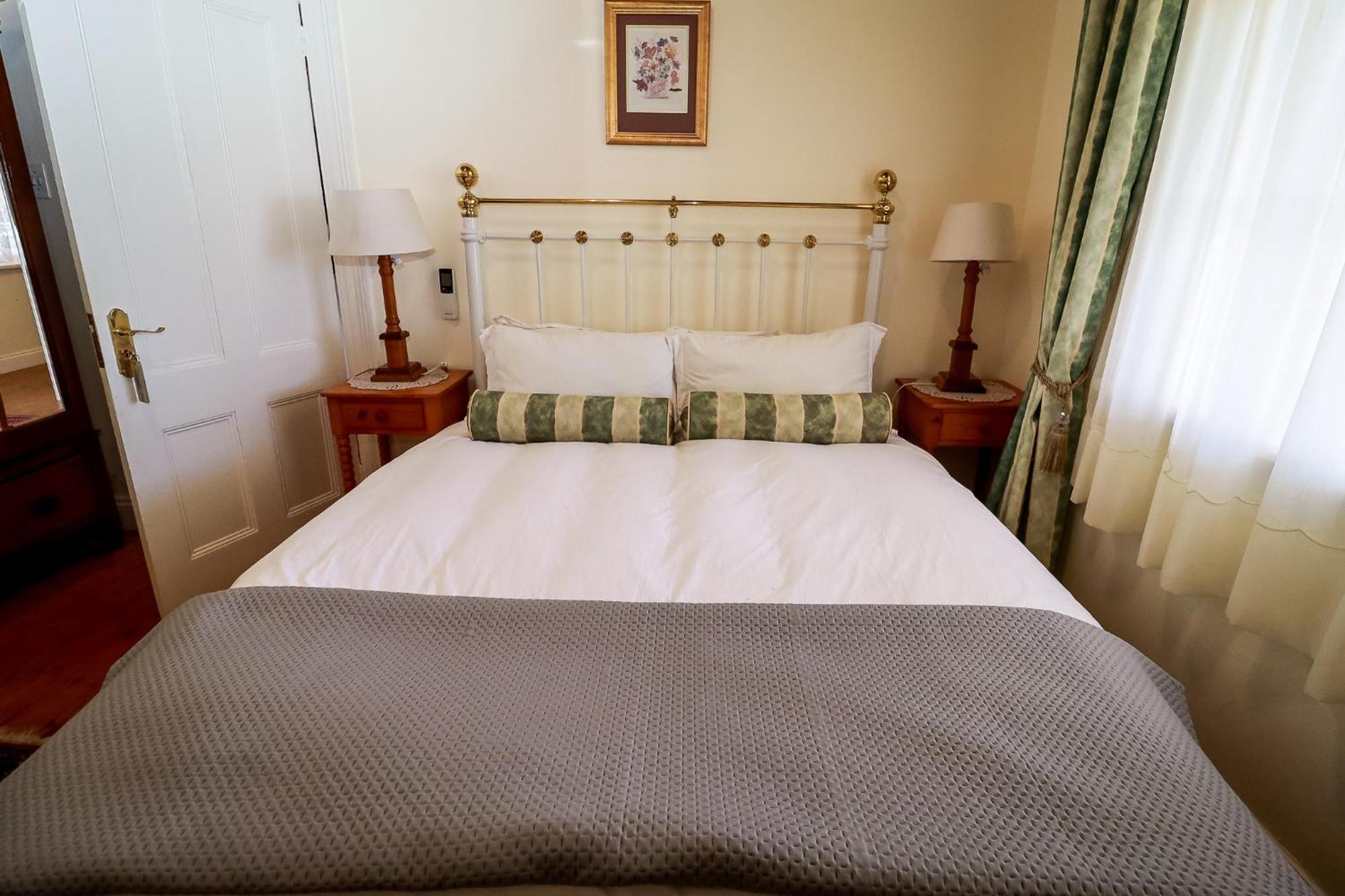 Altes Landhaus Country Lodge Oudtshoorn Bagian luar foto